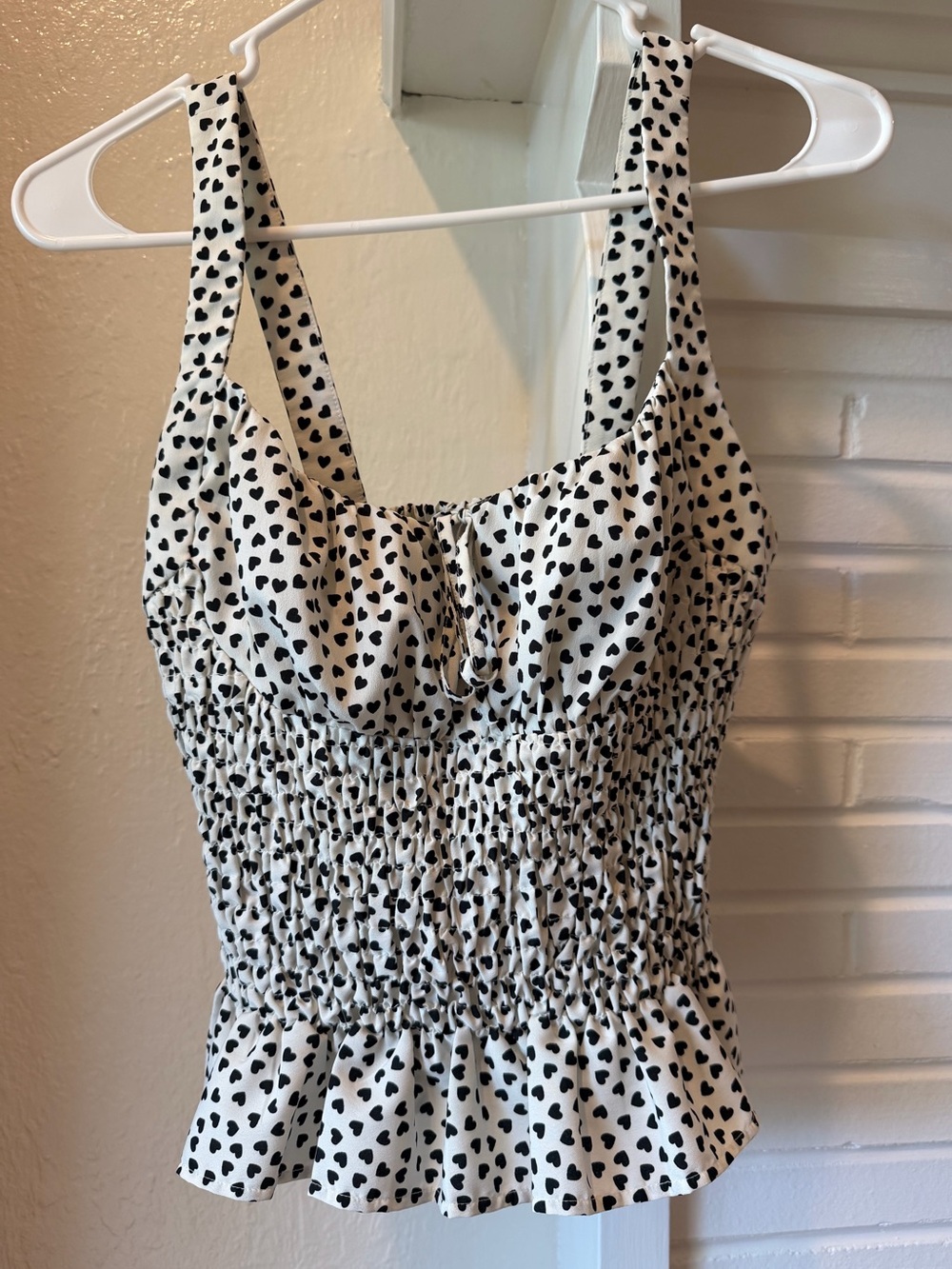 Topshop White Tank with Black Heart Print Stretchy Feminine Size 6